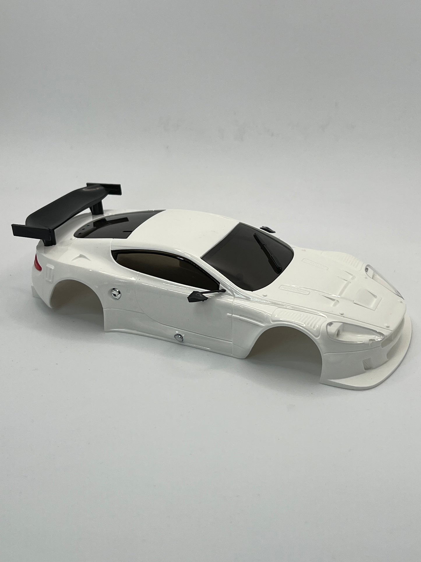 Mini-Z Aston Martin 98mm body - White