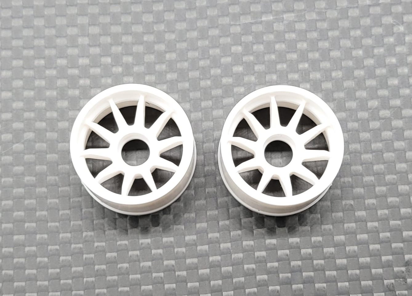 GL Racing White RWD Rims - Wide