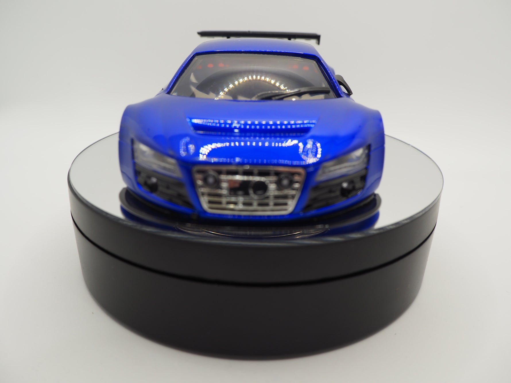 Silver Horse RC Mini-Z Audi R8 98mm body - Crystal Blue